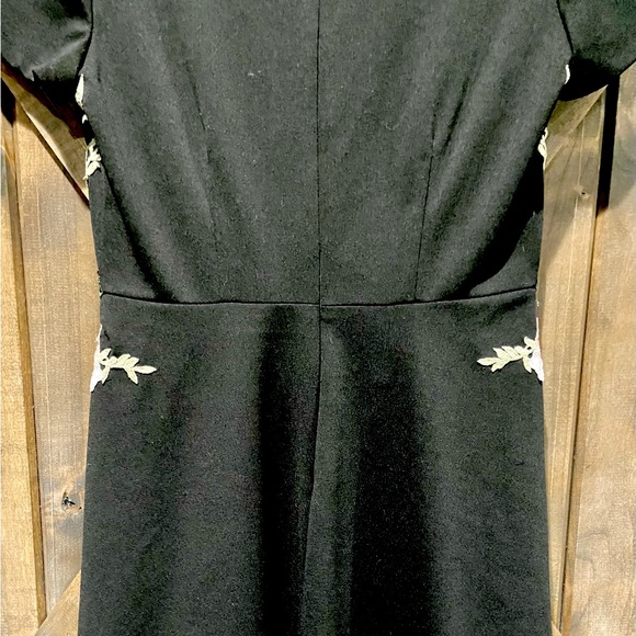 Black A-Line Fit and Flare Floral Embroidered Dress Sz 8 - Picture 9 of 15